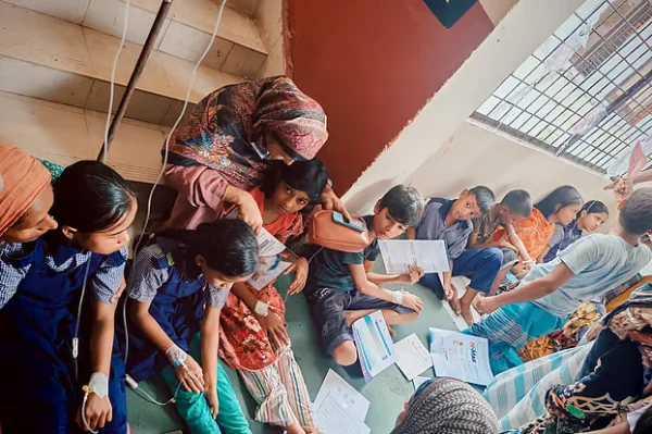 বালিয়াডাঙ্গীতে স্কুল ফিডিংয়ের দুধ–বানরুটি খাওয়ার পর হাসপাতালে ৩১ শিক্ষার্থী
