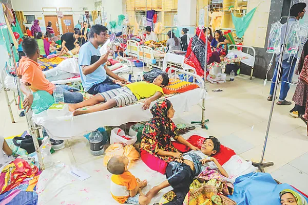 ডেঙ্গু রোগীর চাপ, শিশুরাও শয্যা পাচ্ছে না